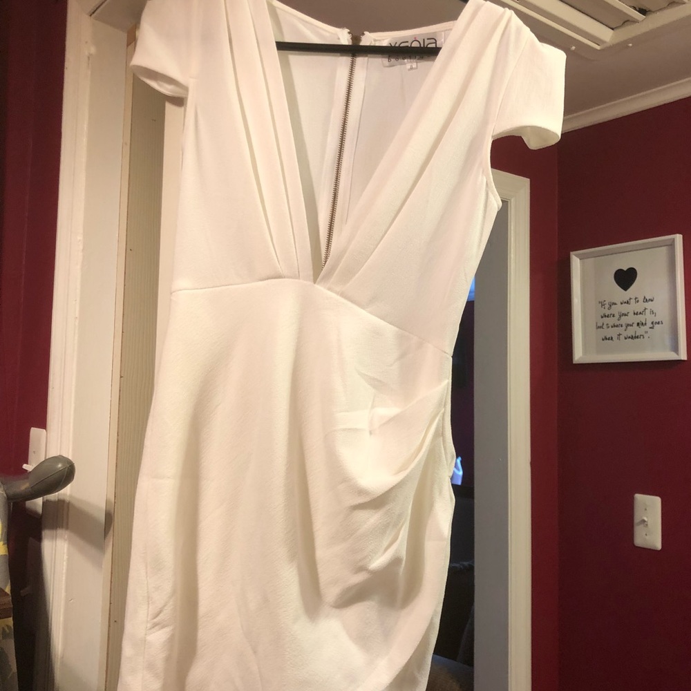 White cap sleeve dress